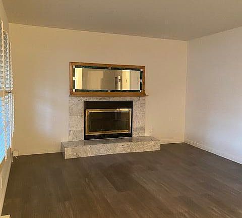 5th image of 633 Greycliff Ave