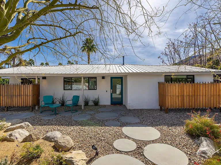 E Palo Verde Ave — Photo 76