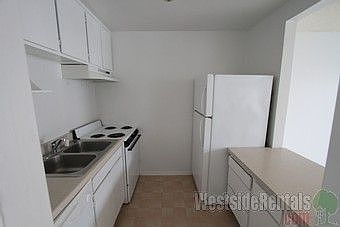 3rd image of 39 Paloma Ave APT 10