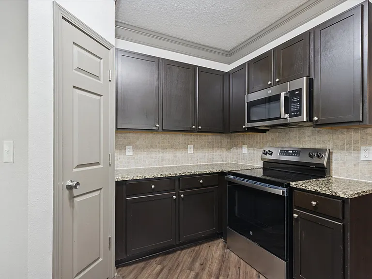 Villas at Park Avenue — Photo 76