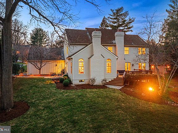 2nd image of 205 Ravenscliff Rd