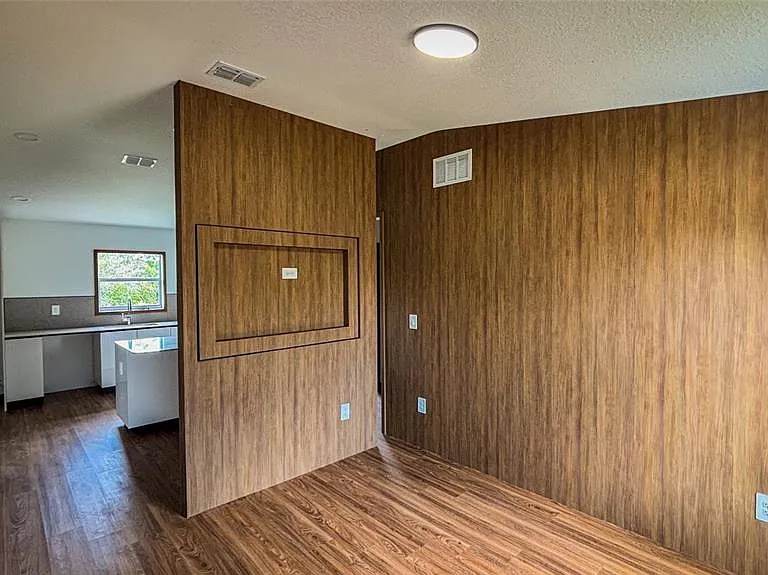 5620 Virtudes St — Photo 2