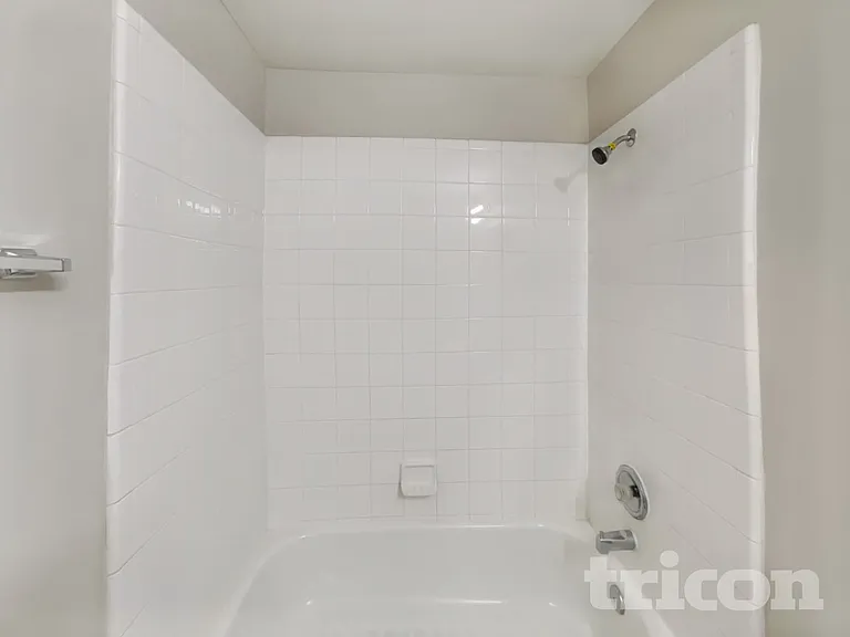 1403 Glens Ferry Ln — Photo 16