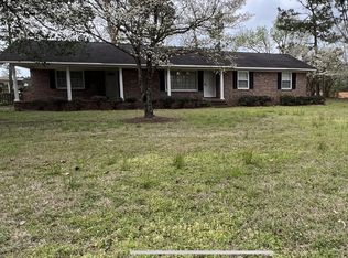 14615 Swamp Fox Hwy W, Fair Bluff, NC 28439