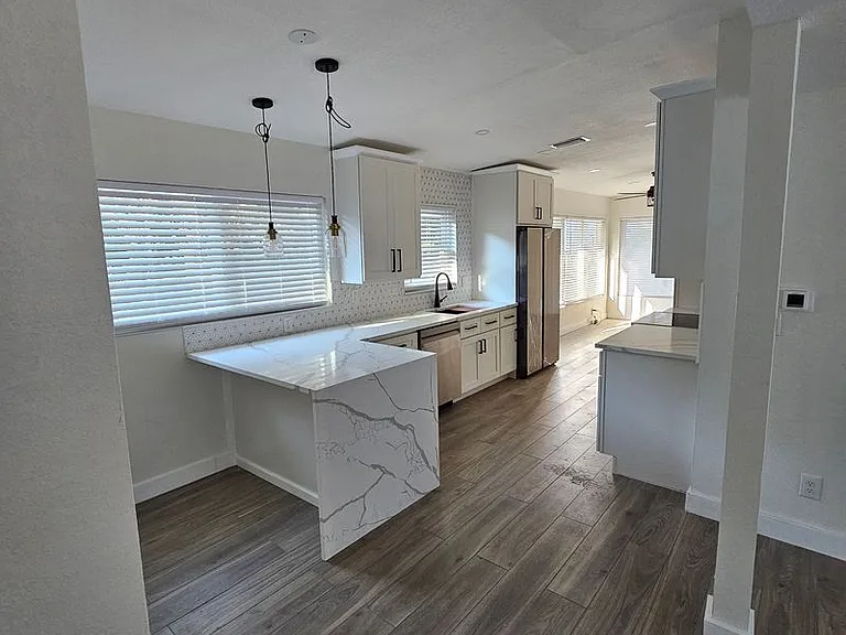1375 Coral Way S — Photo 16