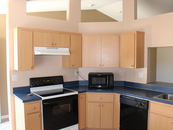 5th image of 260 Kings Pond Ave