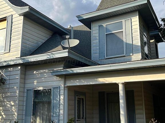 2nd image of 510 Avenue D NW
