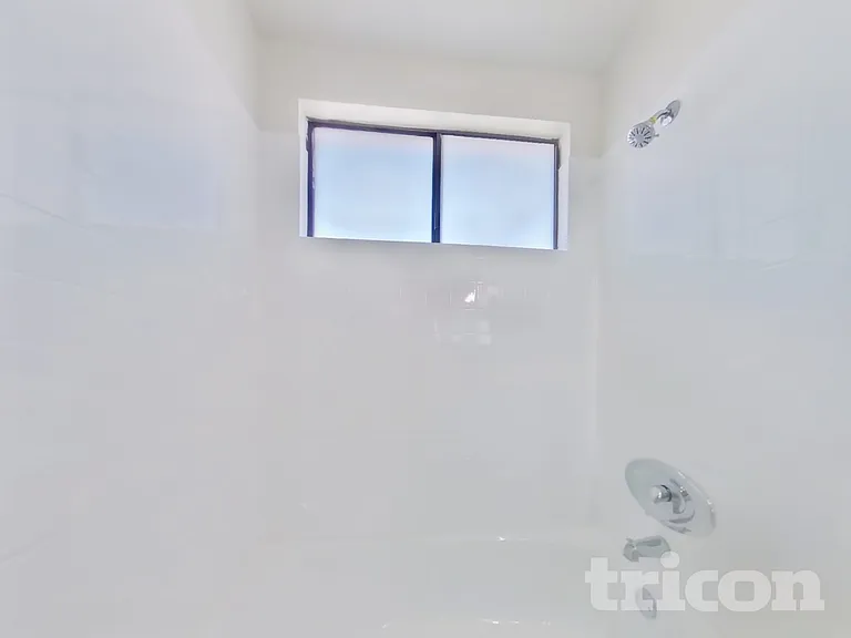 6340 W Mercer Ln — Photo 16