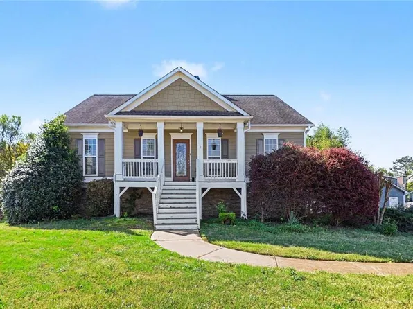 19 Safe Harbor Trl, Dallas, GA 30157