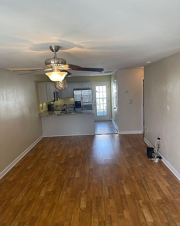 1st image of 7320 Hollow Brook Ct