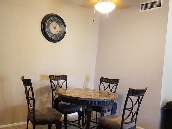 5th image of 518 W Rosemonte Dr