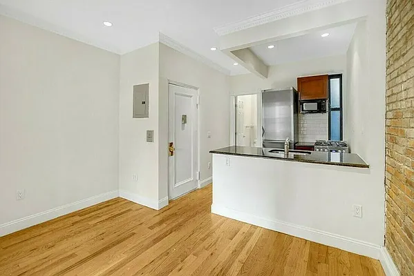 Rented by Compass | media 5