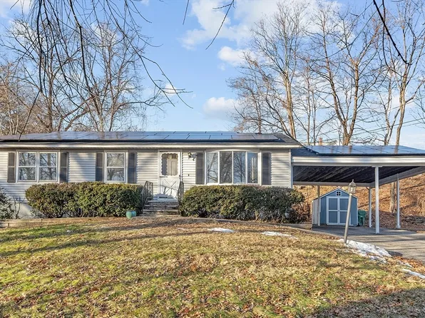 5 Catherine St, Clinton, MA 01510