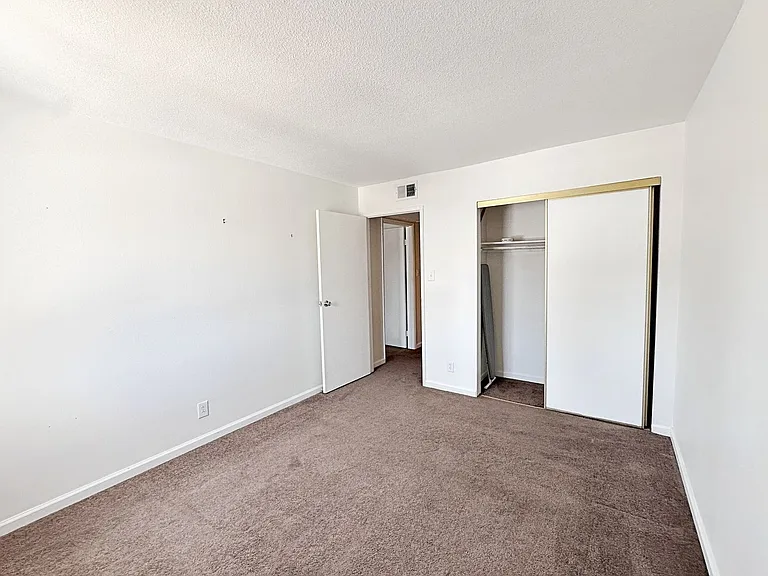 674 Rolling Green Dr — Photo 22