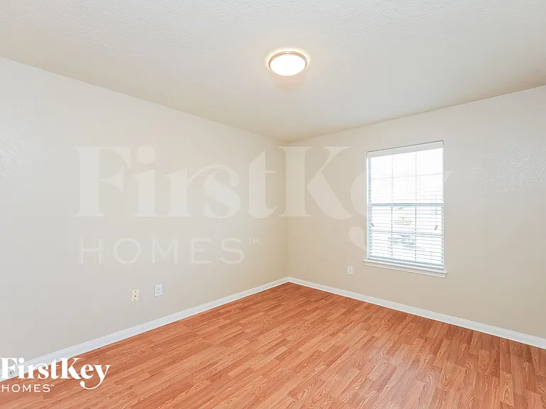 5831 Forest Cyn — Photo 11