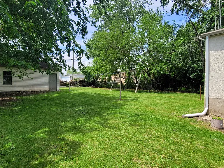 373 N Adams St — Photo 3