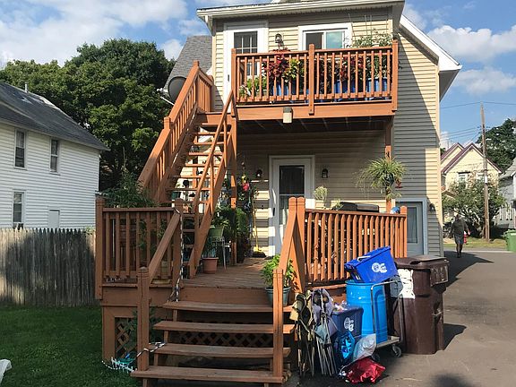 Private balcony with lots of sun.