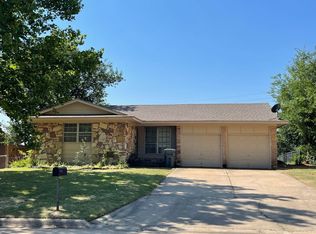 5712 NW Ash Ave, Lawton, OK 73505