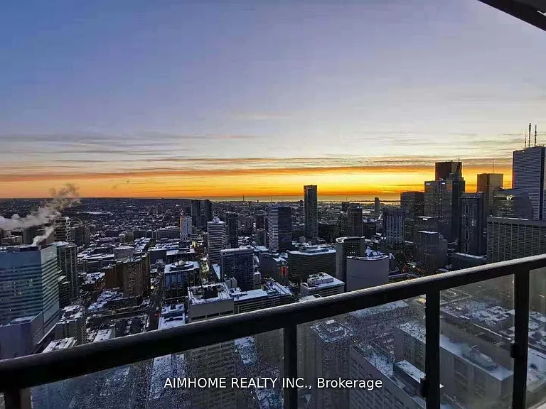 488 University Ave #5103 — Photo 3