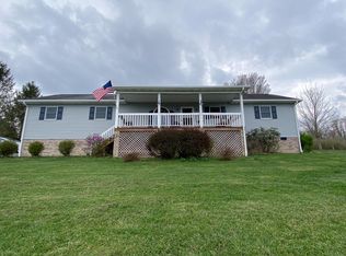 324 Westfield Dr, Lewisburg, WV 24901