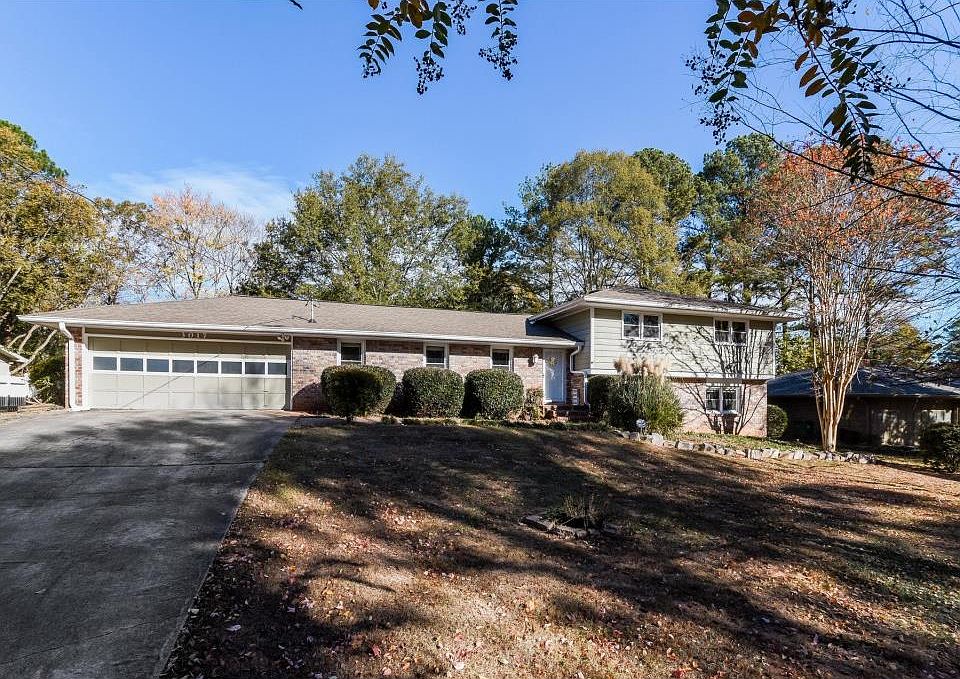 1st image of 3017 Saint Helena Dr