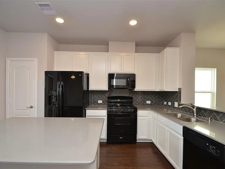 3210 Harmony Creek Ln — Photo 5