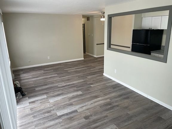 2nd image of 5120 Southgreen Dr #8-4622