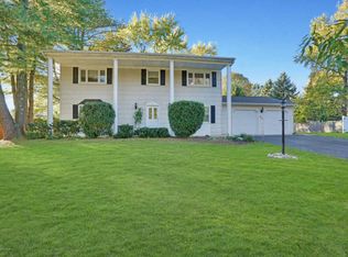 822 Waterworks Rd, Freehold, NJ 07728