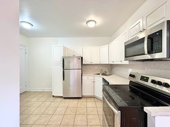 5th image of 4333 42nd St #4D