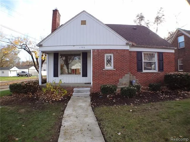 1792 Banbury Rd photo 1