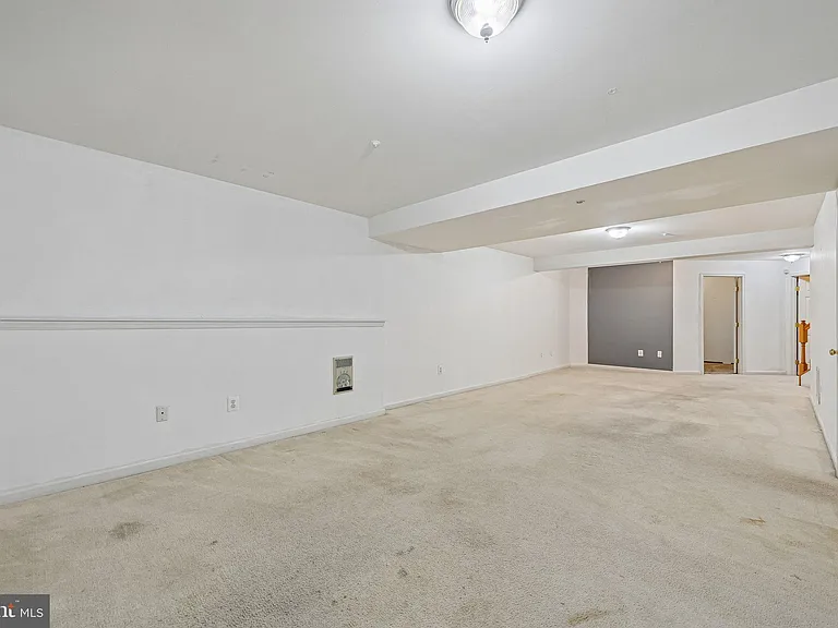 1724 Emory St — Photo 38