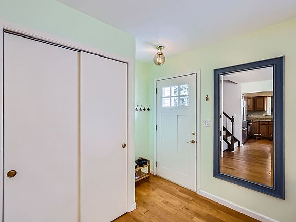 4th image of 136 Scully Dr