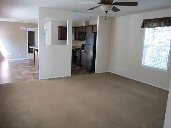 2nd image of 1135 W Superior St #93