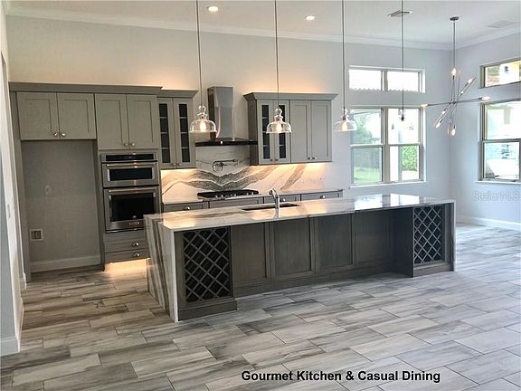 3rd image of 10390 Angel Oak Ct