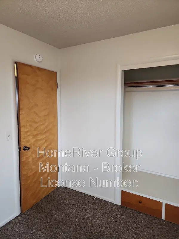 2 bed, 1.0 bath, $1,350 — Photo 4