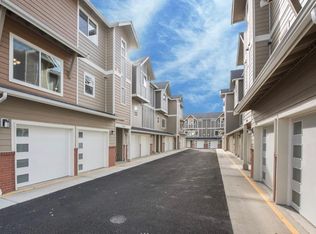 7236 212th St SW UNIT D, Edmonds, WA 98026