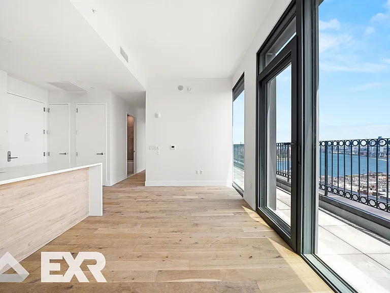 69 Adams St #25F — Photo 1