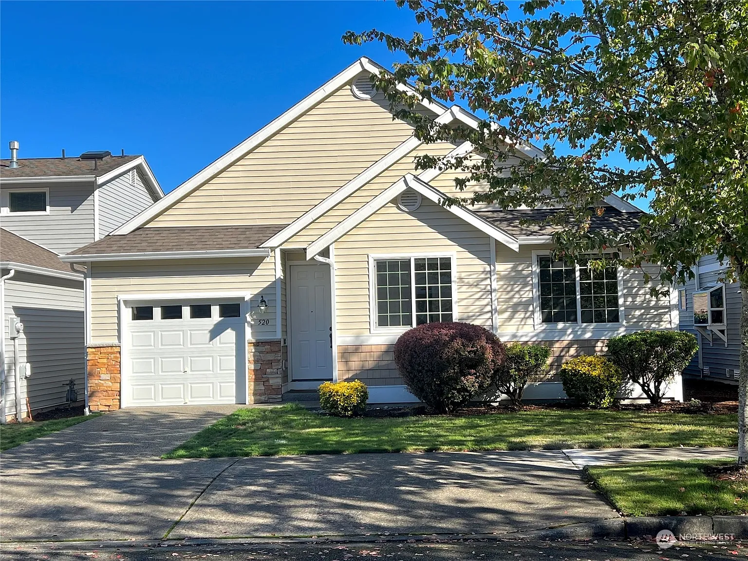 520 Bungalow Drive NW photo 1
