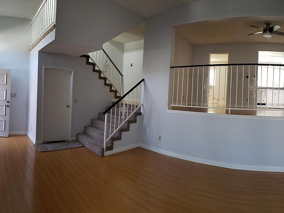 5th image of 817 E Newmark Ave APT B