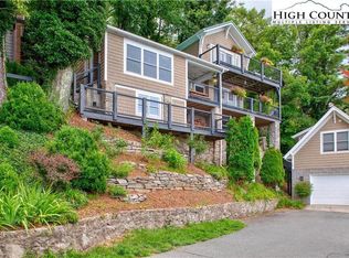 293 Buxton St, Blowing Rock, NC 28605