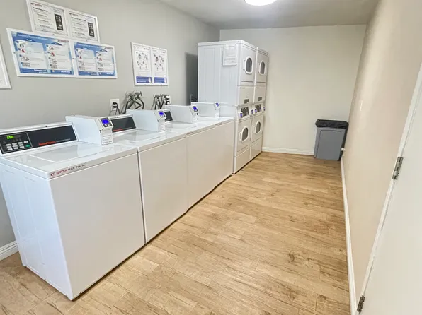 Sea Cliff Terrace, 8131 San Angelo Dr #6, Huntington Beach, CA 92647