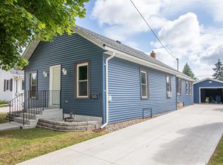 1706 Cedar St, Oshkosh, WI 54901