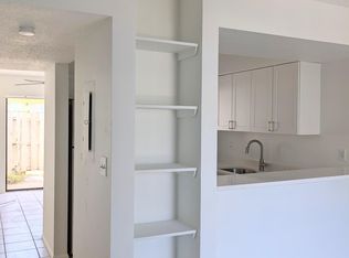 4001 Beneva Rd APT 102, Sarasota, FL 34233