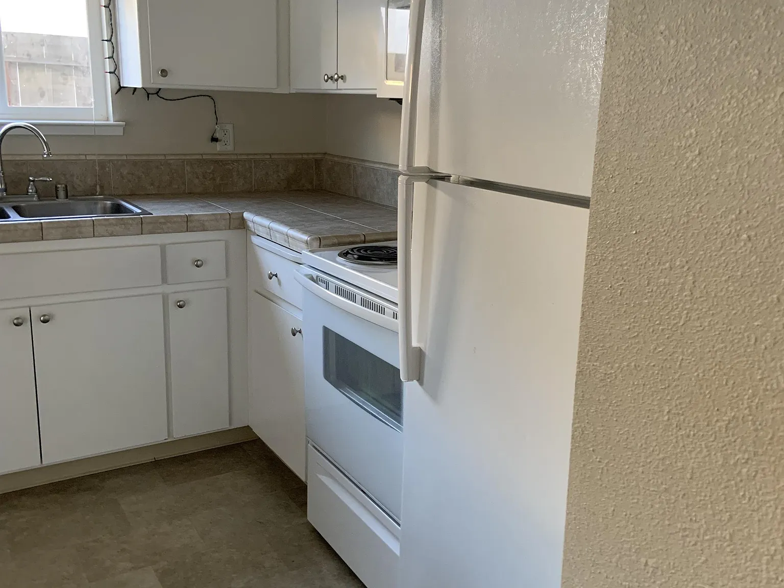 1462 Manzanita Avenue — Photo 3
