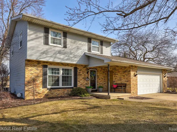 338 Franconian Dr N, Frankenmuth, MI 48734