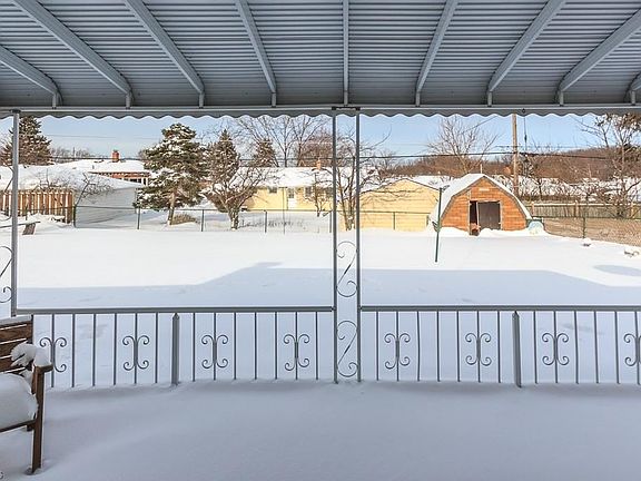2nd image of 2552 Robinhood Dr