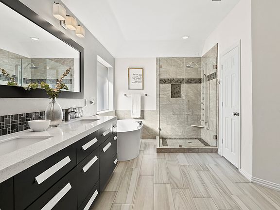 4th image of 1364 Wentworth Dr