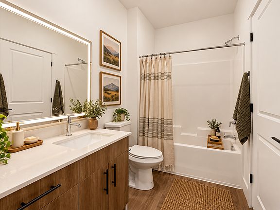 4th image of 156 S Main St #426