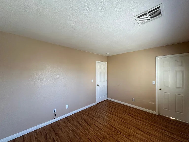 9510 Diamond Bridge Ave — Photo 14