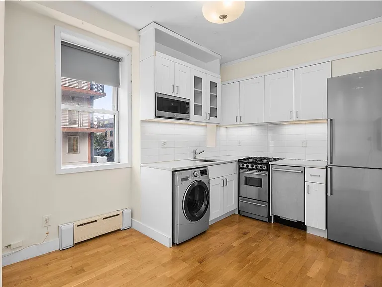308 Bedford Ave #2L — Photo 3